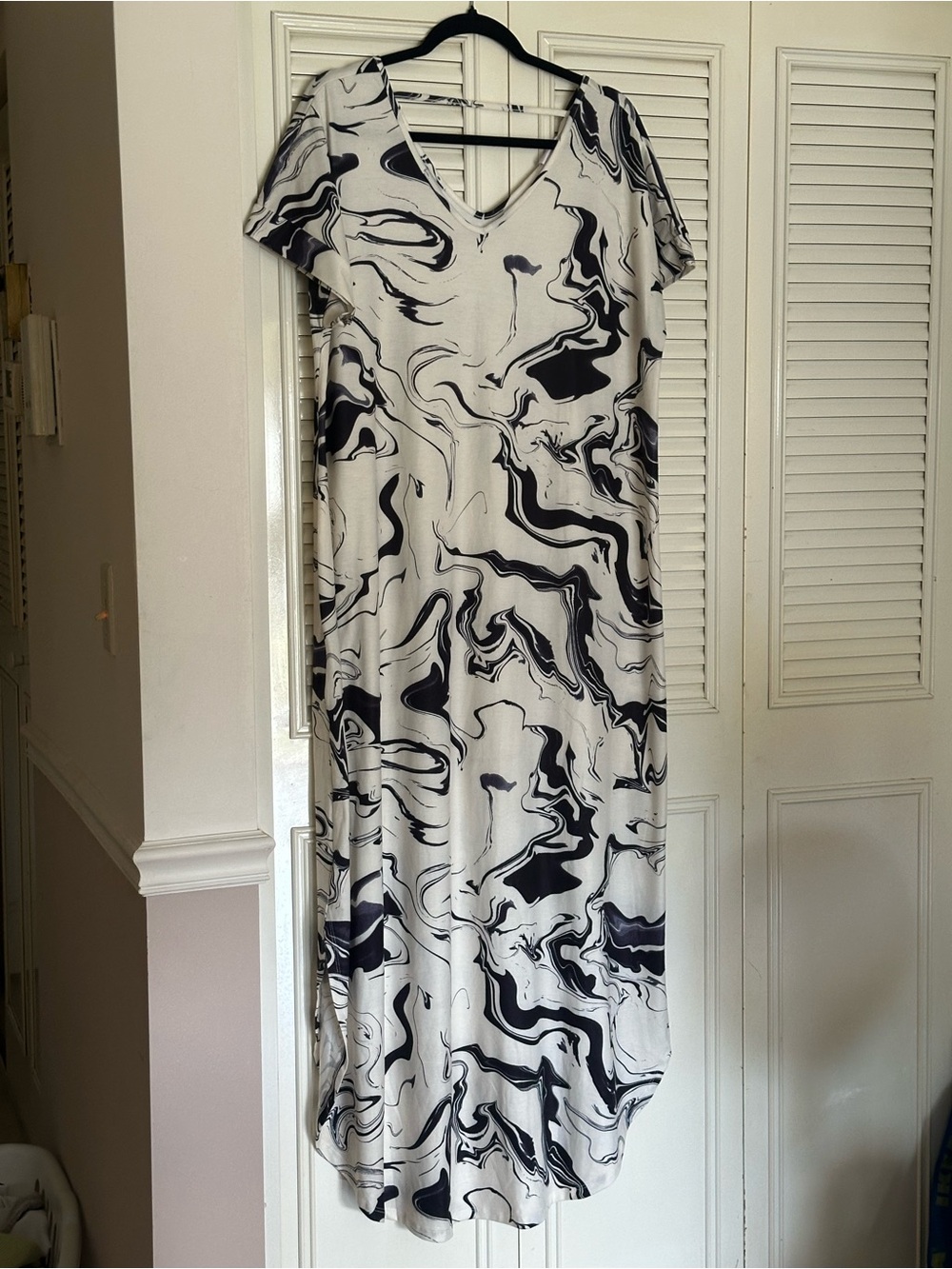 LuLaRoe Navy & White Marble V-Neck Maxi Dress